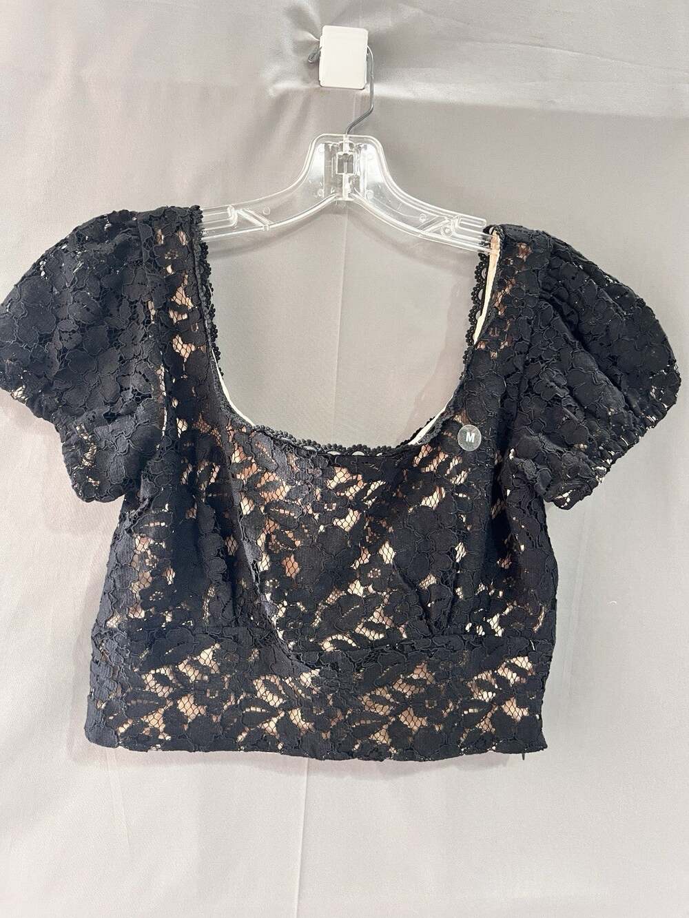 NWT Lottie Moss By PacSun black lace puff sleeve crop top Size Medium TG2221